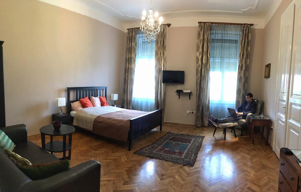 Diamonds Apartment With 2 Rooms Near Guzsdu Udvar Budapest Exterior photo